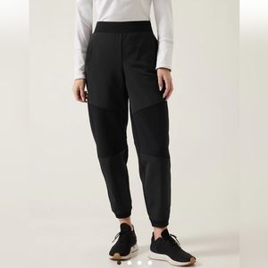 NWT Athleta Get Set Hybrid Jogger, Black